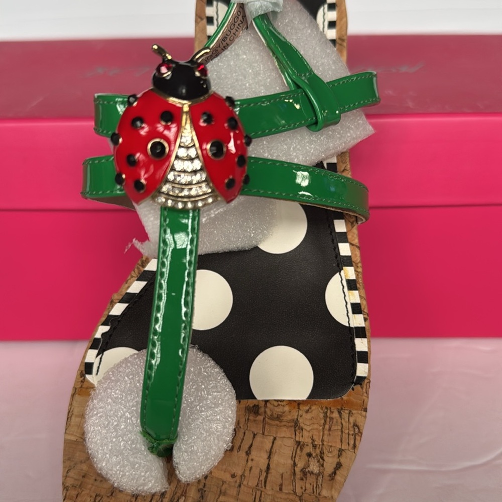 BETSY JOHNSON Buggy Women's Ladybug Embellishment Slingback Sandals Size 6M NEW - Picture 9 of 13